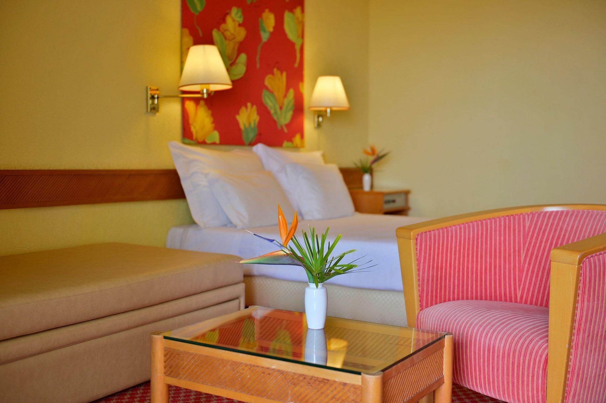 Pestana Blue Alvor Beach Ngoại thất bức ảnh A room at the hotel