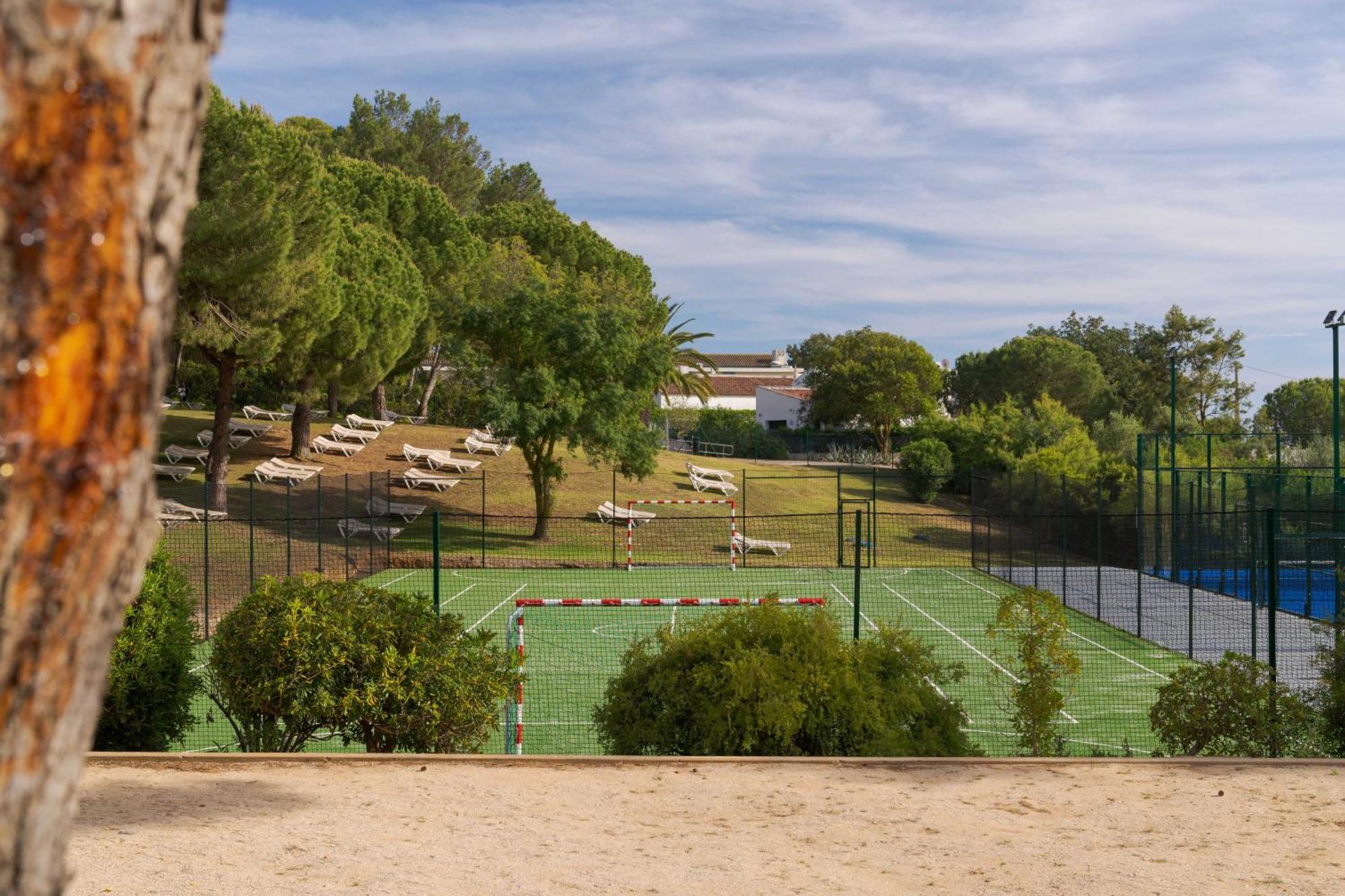 Pestana Blue Alvor Beach Ngoại thất bức ảnh Tennis courts at the club